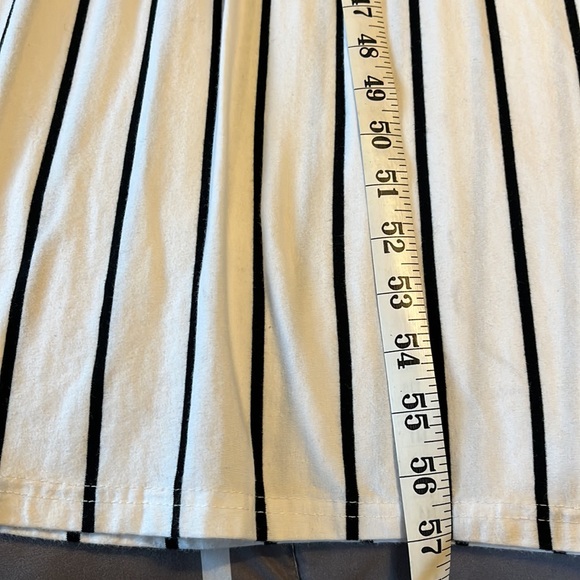 Hount dress - Picture 5 of 9